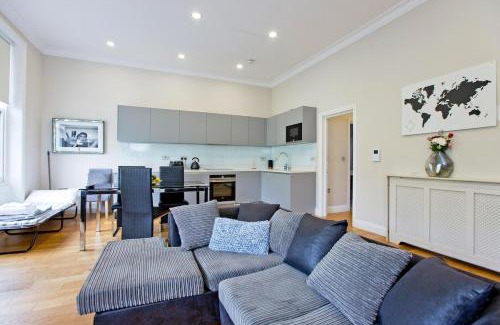 Kensington Apartment | Chic & Trendy 1BR Flat in Prime Location