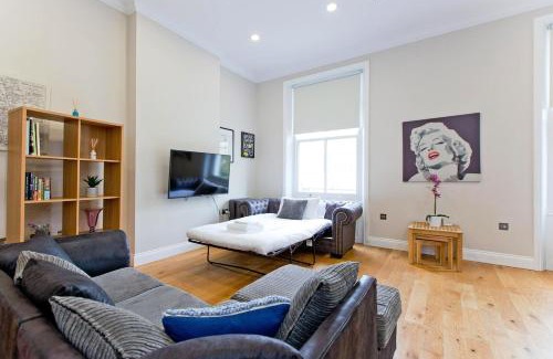 Kensington Apartment | Chic & Trendy 1BR Flat in Prime Location