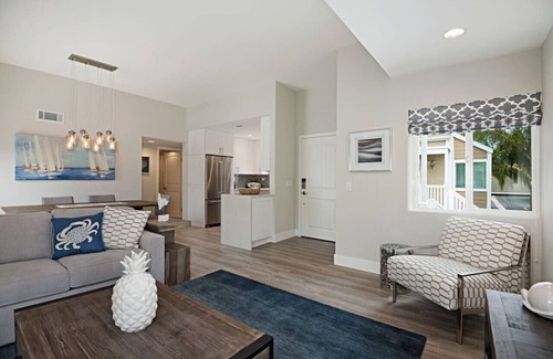Dana Point Apartment | Chic Upstairs Condo Steps from Strands Beach