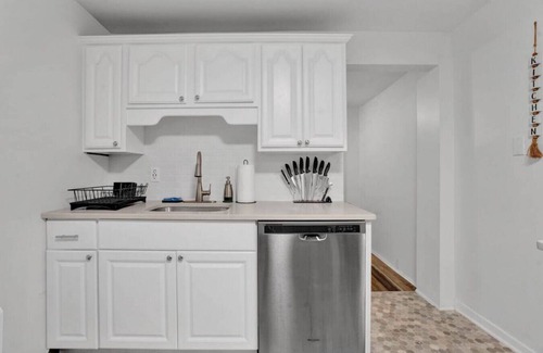 Downtown Historic District House | Chic Urban Oasis: Meets Comfort
