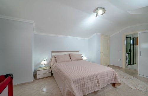 Fethiye Villa | Chic Villa with Pool and Garden 9 min to Beach