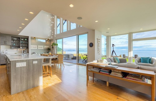 Coupeville House | Chic Whidbey Island Waterfront Home w/Hot Tub, Firepits + Views