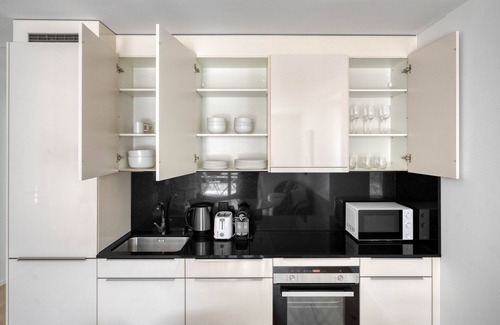 Sihlfeld Apartment | Chic Wiedikon 2 Room w/Storage & W/D, 3 min to Market, by Blueground