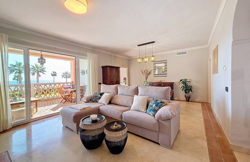 Bahia de Casares Apartment | ChicFlat Perla Bahía Casares Costa