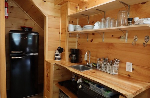 Morganton Cabin | Chicory Cabin, Accessible, at Maple Ridge Creek, N GA Mountains