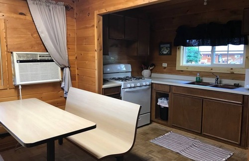 Hunter Cabin | Chief Lake Lodge Resort Cabin #9