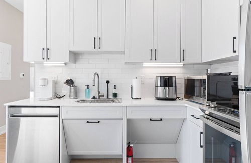 Philadelphia Apartment | Child-friendly 2 BR Apt - 10 min away to Fishtown
