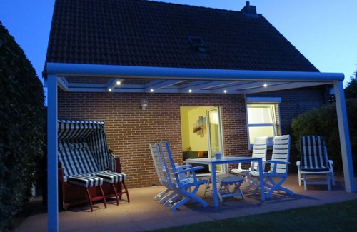 Norden House | Child friendly Detached house w. Garage, bicycles, WLAN, beach chair in the garden