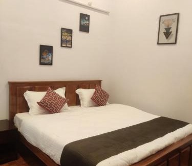 Kodaikanal House | Chill Breeze Castle - 4BHK Villa with Captivating city view & Mountain view, Wifi, Campfire, Homemade Food