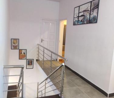 Kodaikanal House | Chill Breeze Castle - 4BHK Villa with Captivating city view & Mountain view, Wifi, Campfire, Homemade Food
