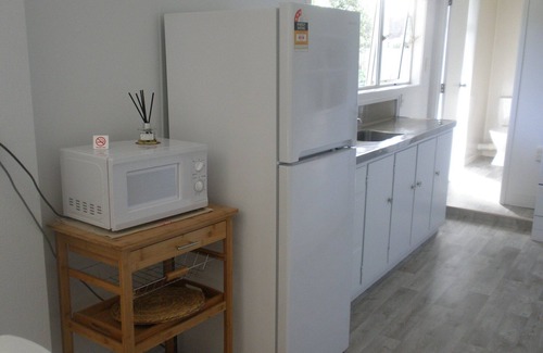 Ohope Apartment | Chill Out, Down the Coast - Studio Unit, so handy to the Beach