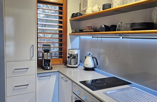 Thredbo Cabin | CHILL-OUT * Stay on snow in winter or enjoy a cosy alpine escape in summer!