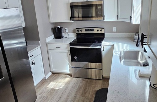Salina House | Chill & Unwind: Salina Stayn
