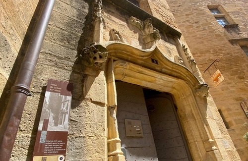 Sarlat-la-Caneda Historic Center Apartment | Chillout and charming 2 bedroom apartment in the heart of the medieval city