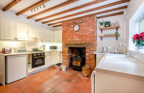 Weybourne House | China Cottage