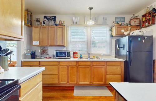 Freeland House | Chinook Cottage