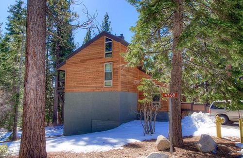 Dollar Point House | Chipmunk Chalet by Lake Tahoe Accommodations