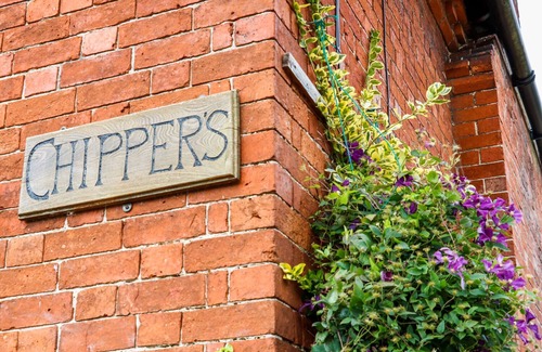 Woodhall Spa Cottage | CHIPPERS COTTAGE, pet friendly, with a garden in Woodhall Spa