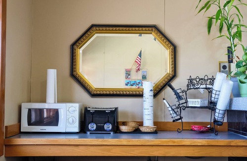 Mount Pleasant Hotel | Chippewa Motel