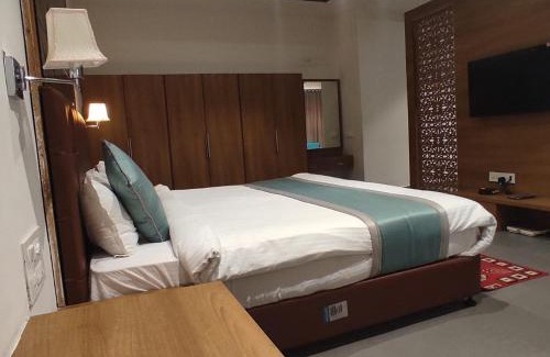 Raipur Hotel | CHOKAR DHANI RAIPUR