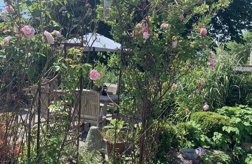 Mevagissey Cottage | Chorister's Cottage, quiet location in Mevagissey, sleeps 6, garden & parking,