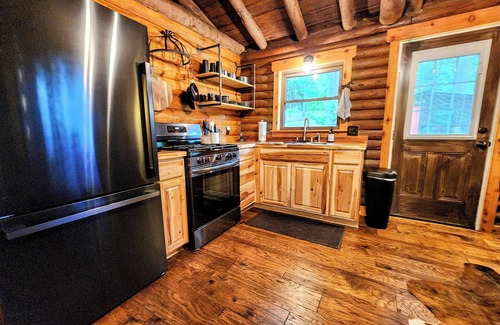 Mid America Cabin | Chris's Cozy Cabin