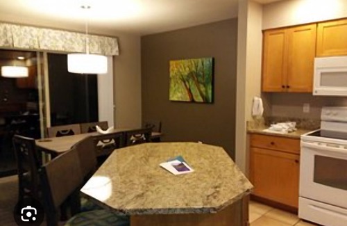 Downtown Leavenworth Condo | Christmas in Leavenworth Dec 22-29 Christmas Lights 2 BR Condo