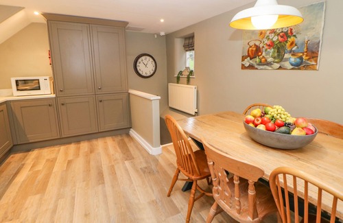 Bakewell Cottage | CHURCH COTTAGE, family friendly, luxury holiday cottage in Bakewell