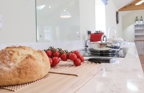 Dunwich Cottage | CHURCH FARM BARN, pet friendly, luxury holiday cottage in Westleton