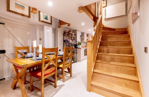 Aldeburgh Apartment | Church Farm Lodge - sleeps 4 guests in 2 bedrooms