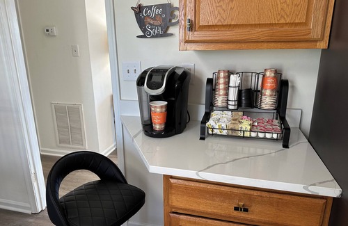 Church Hill House | Church Hill Fenced Pet Friendly One Level King Suite + 2 Queen Bedrooms