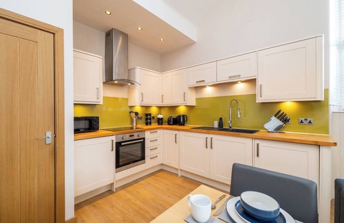 Montrose Apartment | Church House - Montrose Getaway