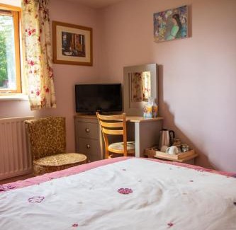 Tedstone Wafer Bed & Breakfast | Churchlands