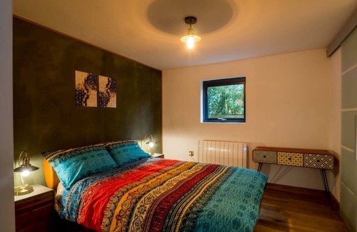 St. Agnes Cabin | Chy Glynn. Luxury lodge with hot tub and views.