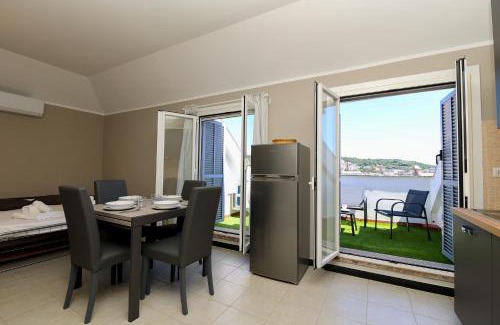 Sestri Ponente Apartment | Ciclamino House By ML WHITE HOUSE