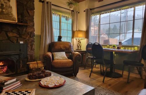Mammoth Lakes Bed & Breakfast | Cinnamon Bear Inn