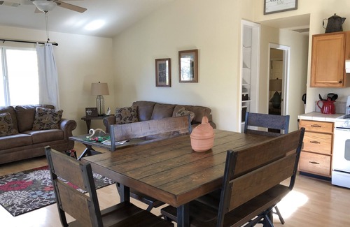 Three Rivers House | Cinnamon Creek Cottage, Sequoia National Park