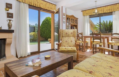 Puigventos Villa | (Cipresos 14pax) Villa and separate apartments for 14.