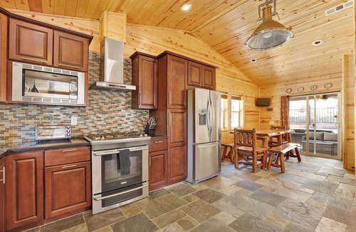 Boulder Bay Cabin | Circle Views #1602