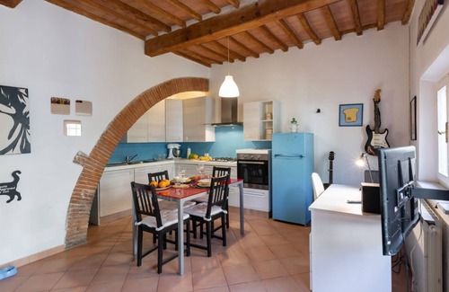 Pisa Apartment | Cisanello Rock Apartment with Patio and Barbecue