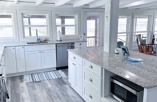 Creole Cabin | Cissie by the Sea 2.0 - Newly Remodeled w/Best Wharf at Hebert's Landing!
