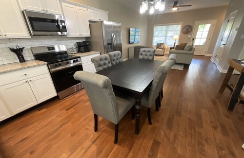 Versailles House | Citation Cottage – Near Keeneland & Bourbon