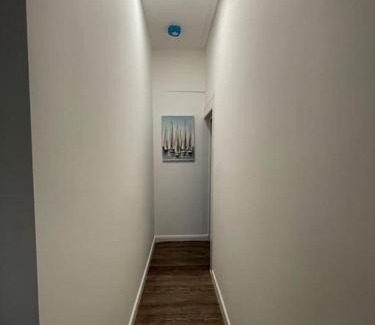 Broad Green Apartment | Citrine - Executive London Garden Flat