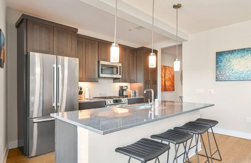 Downtown Asheville Condo | City and Mountain Views with Spacious Balcony