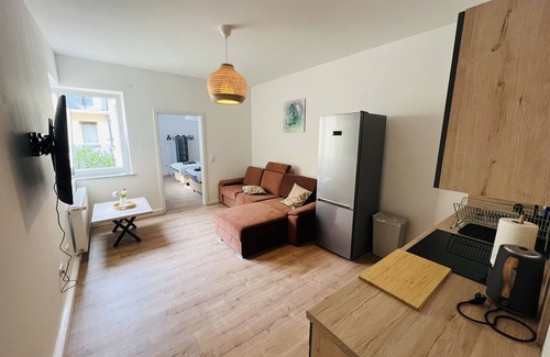 Kernstadt Apartment | City Apartment Bedrooms Fast Wi-fi Kitchen