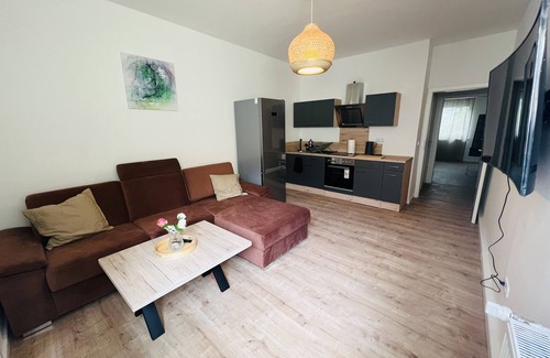Kernstadt Apartment | City Apartment Bedrooms Fast Wi-fi Kitchen