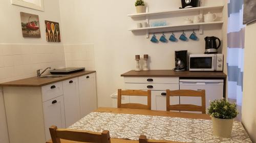 Gesundbrunnen Apartment | City Apartment, good location