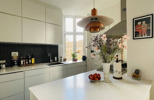 Frederiksberg C Apartment | City Apartment in Frederiksberg with 2 bedrooms sleeps 4