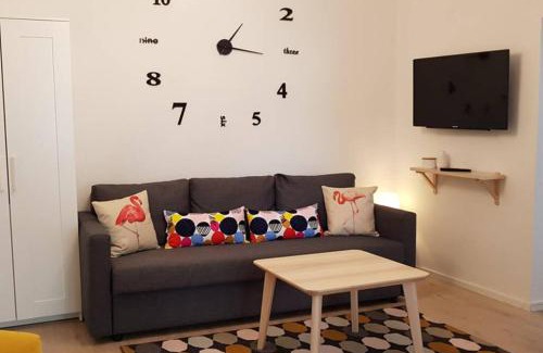 Gesundbrunnen Apartment | City Apartment near Shooping Center, 6 guests