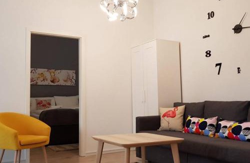 Gesundbrunnen Apartment | City Apartment near Shooping Center, 6 guests
